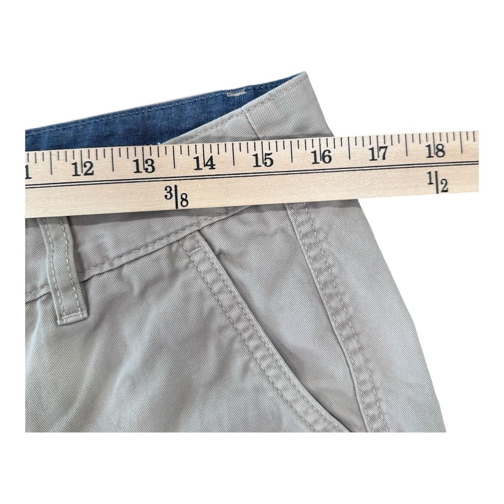 Eddie Bauer Women’s Legend Wash khaki Shorts size 8 - Picture 2 of 6